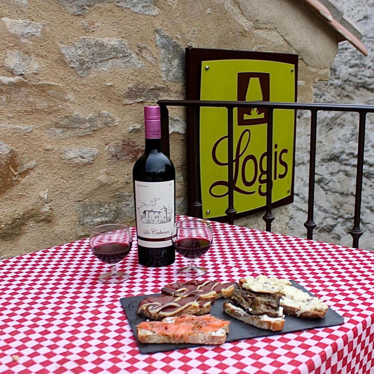 Les Cabanes Dans Les Bois Logis Hotel Villedubert Luaran gambar