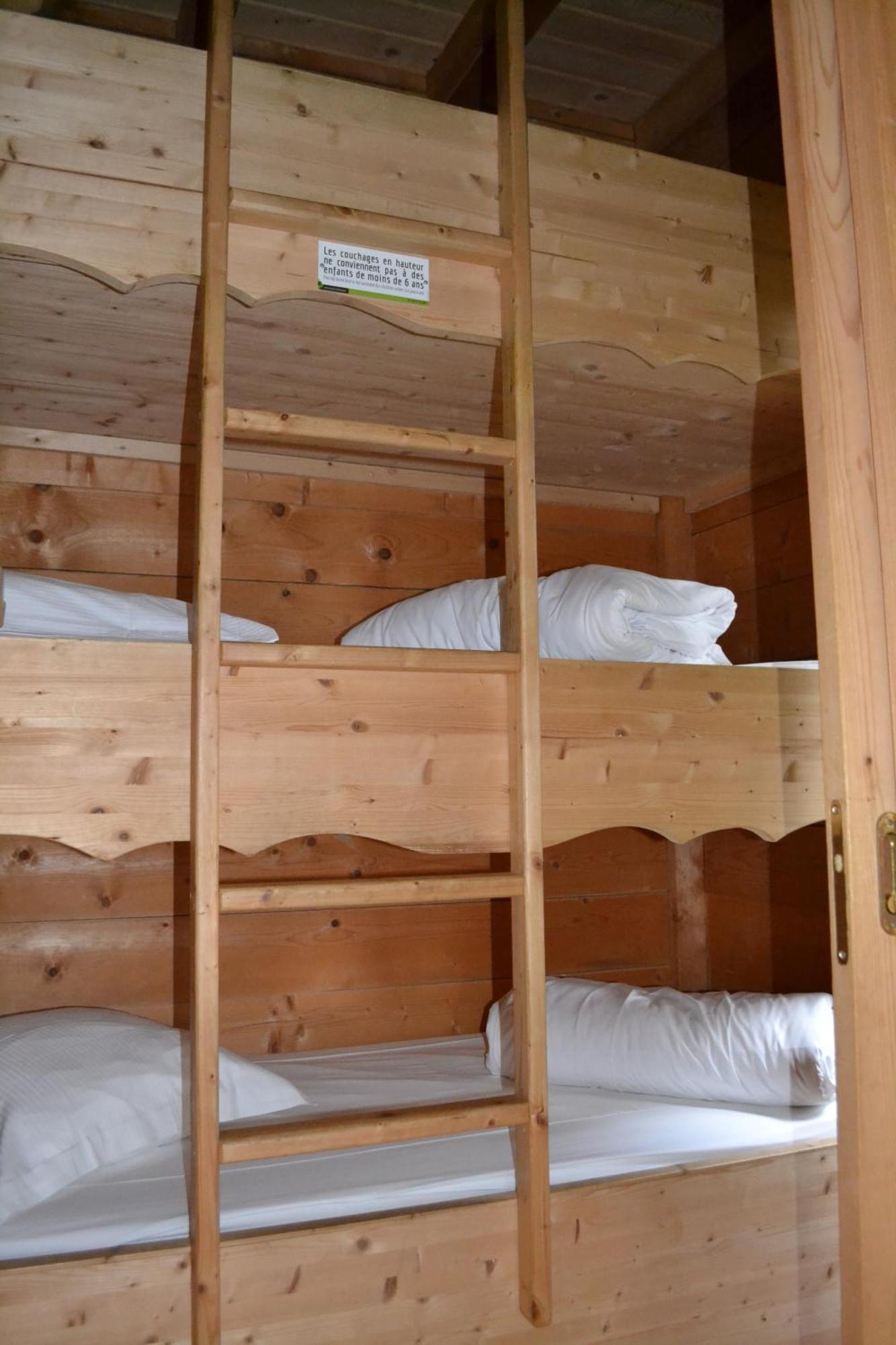 Les Cabanes Dans Les Bois Logis Hotel Villedubert Luaran gambar