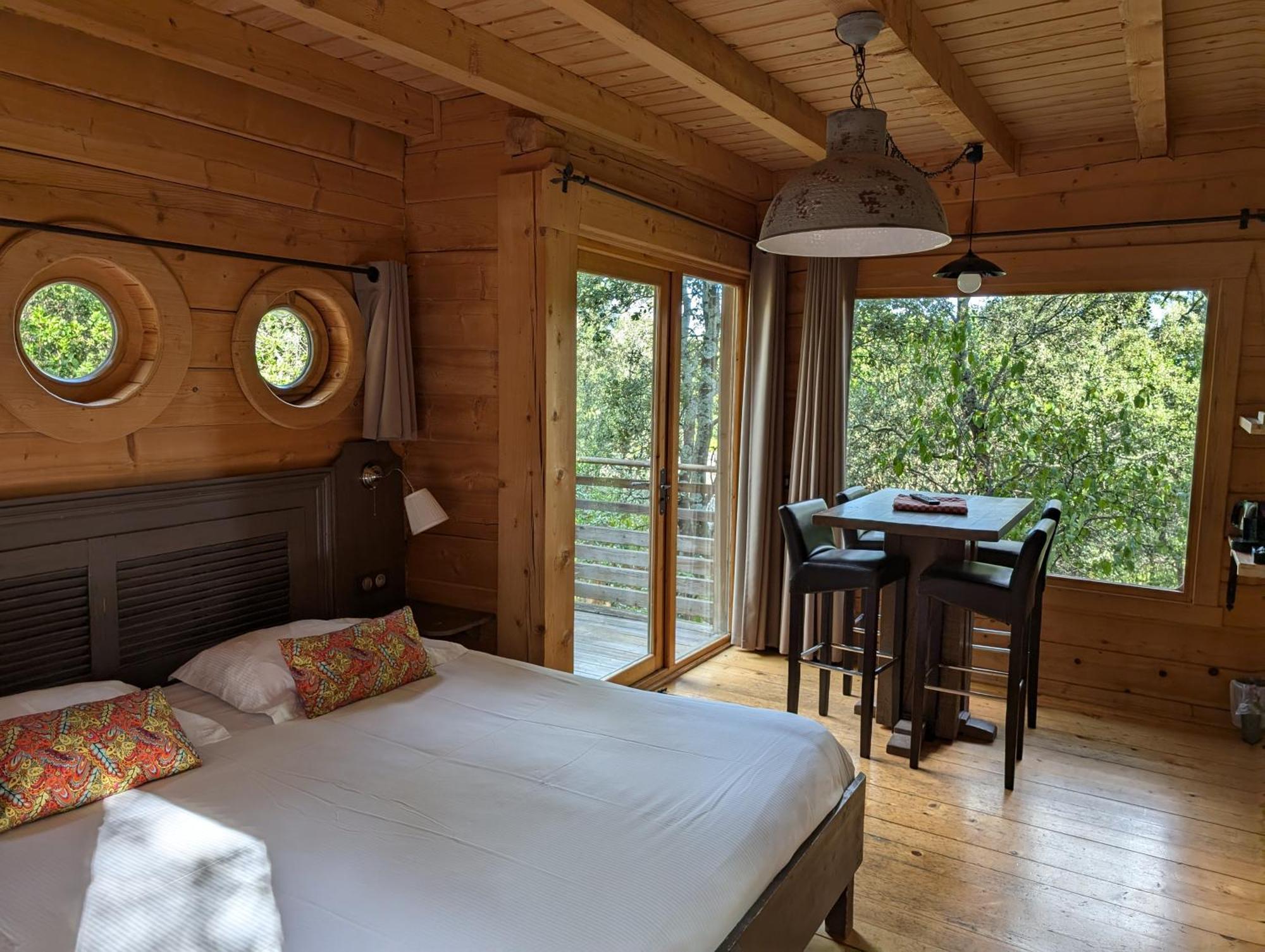 Les Cabanes Dans Les Bois Logis Hotel Villedubert Luaran gambar