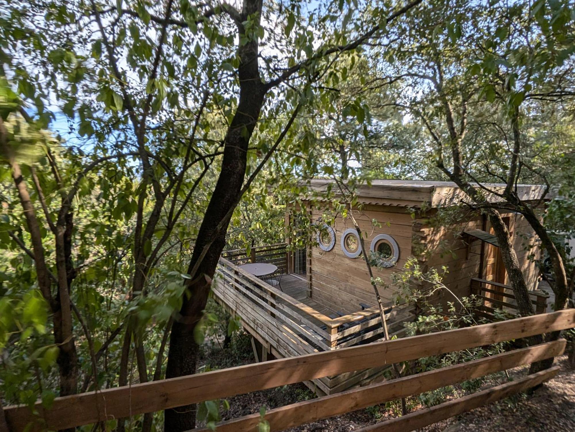 Les Cabanes Dans Les Bois Logis Hotel Villedubert Luaran gambar