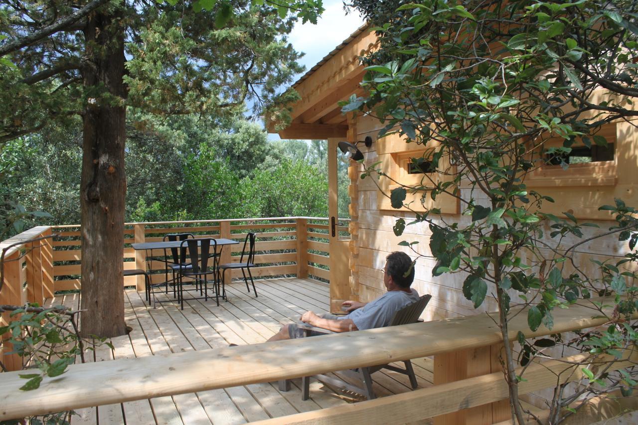 Les Cabanes Dans Les Bois Logis Hotel Villedubert Luaran gambar